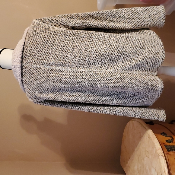 Sweater - Picture 2 of 7